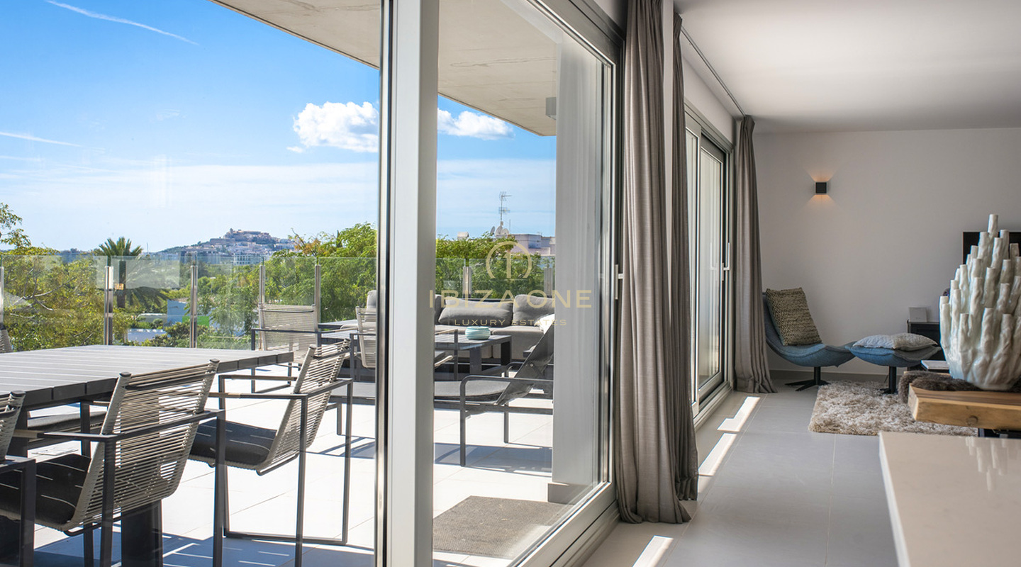 Modernes Luxus-Penthouse mit Blick auf das Meer und die Altstadt zu verkaufen, Ibiza - Modernes Luxus-Penthouse mit Blick auf das Meer und die Altstadt zu vermieten, Ibiza