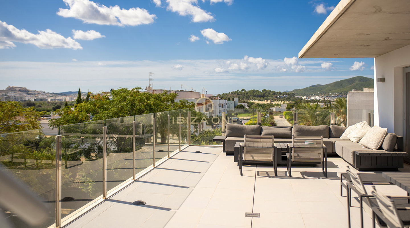 Moderno ático de lujo con vistas al mar y al casco antiguo en venta, Ibiza - Moderno ático de lujo con vistas al mar y al casco antiguo en alquiler, Ibiza