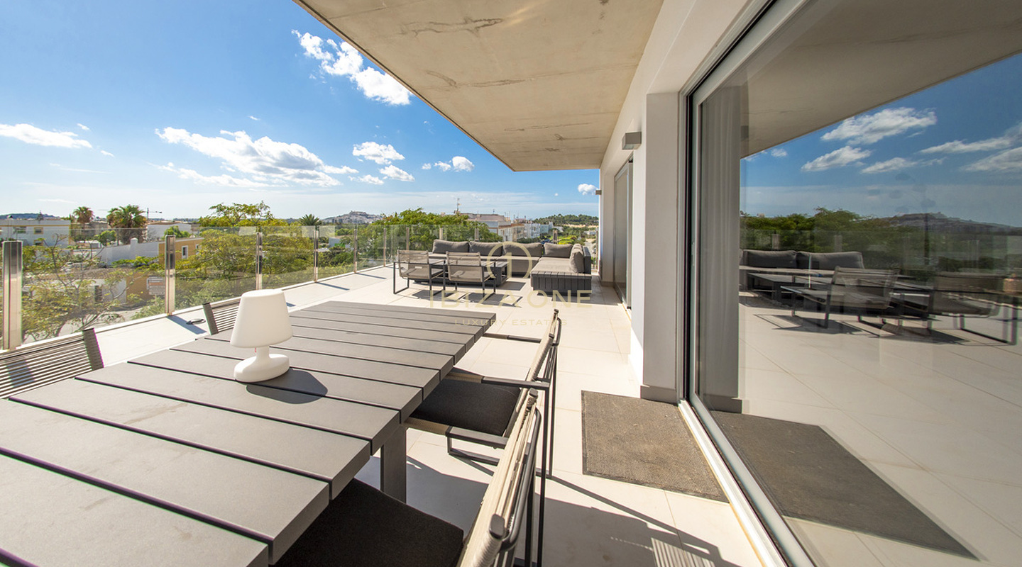 Moderno ático de lujo con vistas al mar y al casco antiguo en venta, Ibiza - Moderno ático de lujo con vistas al mar y al casco antiguo en alquiler, Ibiza