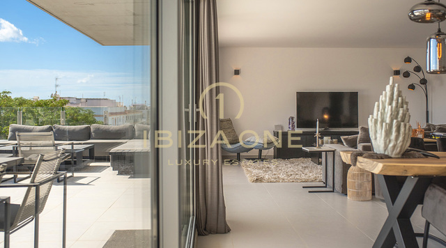 Moderno ático de lujo con vistas al mar y al casco antiguo en venta, Ibiza - Moderno ático de lujo con vistas al mar y al casco antiguo en alquiler, Ibiza