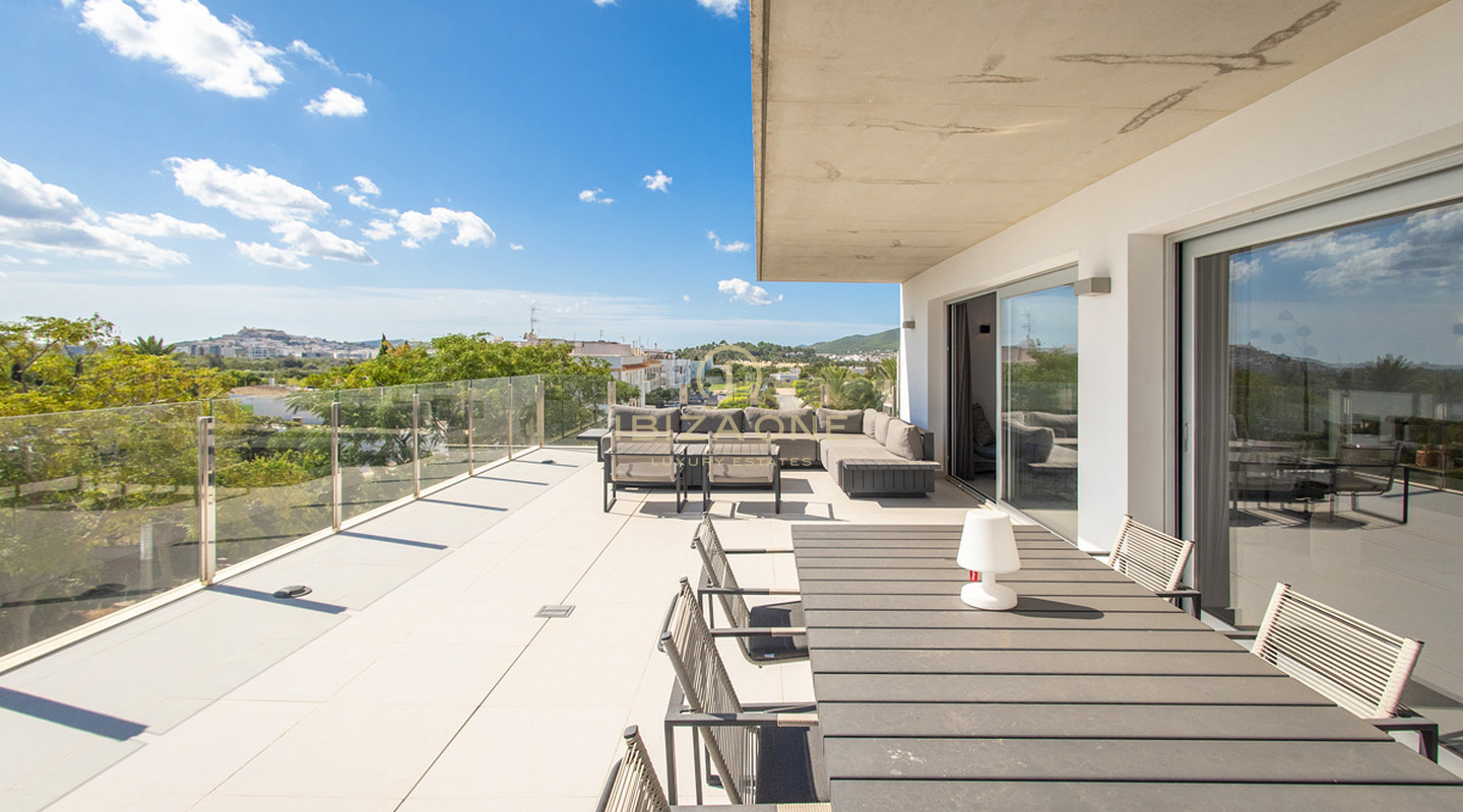 Moderno ático de lujo con vistas al mar y al casco antiguo en venta, Ibiza - Moderno ático de lujo con vistas al mar y al casco antiguo en alquiler, Ibiza