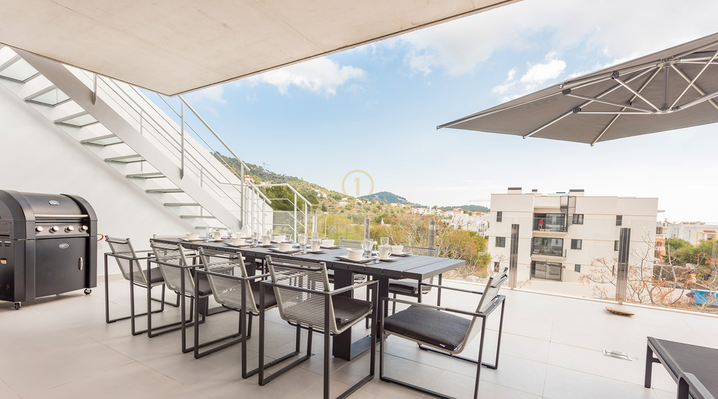 Penthouse de luxe moderne avec vue sur la mer et la vieille ville à vendre, Ibiza - Penthouse de luxe moderne avec vue sur la mer et la vieille ville à louer, Ibiza