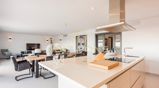 Penthouse de luxe moderne avec vue sur la mer et la vieille ville à vendre, Ibiza - Penthouse de luxe moderne avec vue sur la mer et la vieille ville à louer, Ibiza