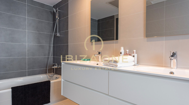 Modern luxury penthouse with views to the sea and the old town for sale, Ibiza - Modern luxury penthouse with views to the sea and the old town for rent, Ibiza