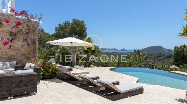 Wunderschöne Luxusvilla mit Gästehaus und Meerblick zu verkaufen, Ibiza - Wunderschöne Luxusvilla mit Gästehaus und Meerblick zu verkaufen, Ibiza