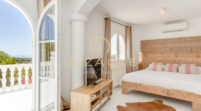 Belle villa de luxe avec maison d'hôtes et vue sur la mer à vendre, Ibiza - Belle villa de luxe avec maison d'hôtes et vue sur la mer à vendre, Ibiza