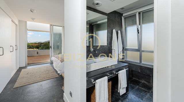 Luxurious penthouse with private pool and views to Dalt Vila for sale, Ibiza - Luxurious penthouse with private pool and views to Dalt Vila for rent, Ibiza