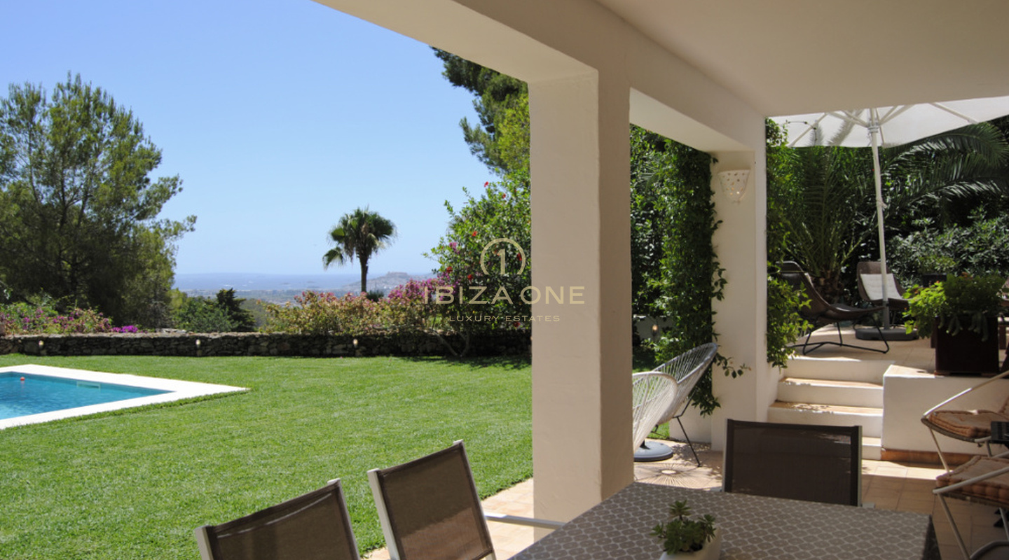 Preciosa propiedad de lujo en Can Furnet con estupendas vistas al mar y Dalt Vila en venta, Ibiza -Preciosa propiedad de lujo en Can Furnet con estupendas vistas al mar y Dalt Vila en alquiler, Ibiza