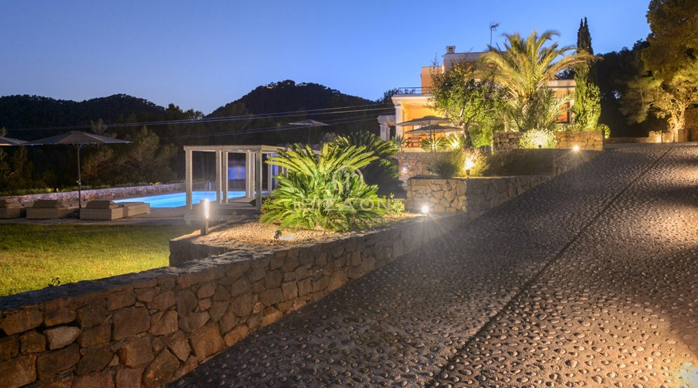 Splendida villa di lusso con vista mare in vendita, Ibiza - Splendida villa di lusso con vista mare in affitto, Ibiza
