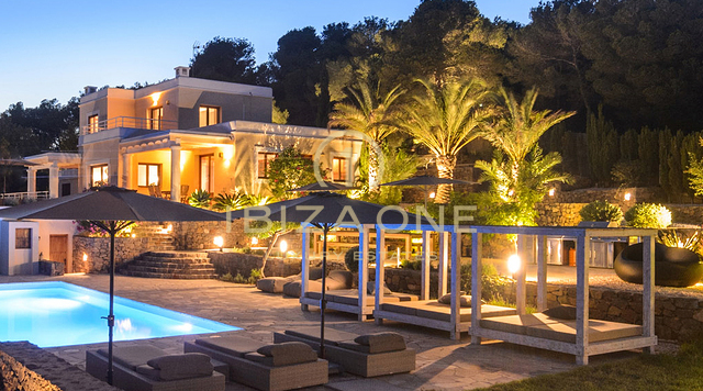 Prachtige luxe villa met zeezicht te koop, Ibiza - Prachtige luxe villa met zeezicht te huur, Ibiza