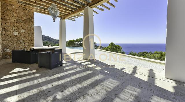 Villa de luxe de style Blakstad récemment construite avec vue imprenable sur la mer à vendre, Ibiza - Villa de luxe de style Blakstad récemment construite avec vue imprenable sur la mer à louer, Ibiza