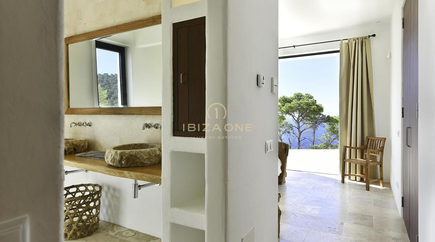 Villa de luxe de style Blakstad récemment construite avec vue imprenable sur la mer à vendre, Ibiza - Villa de luxe de style Blakstad récemment construite avec vue imprenable sur la mer à louer, Ibiza