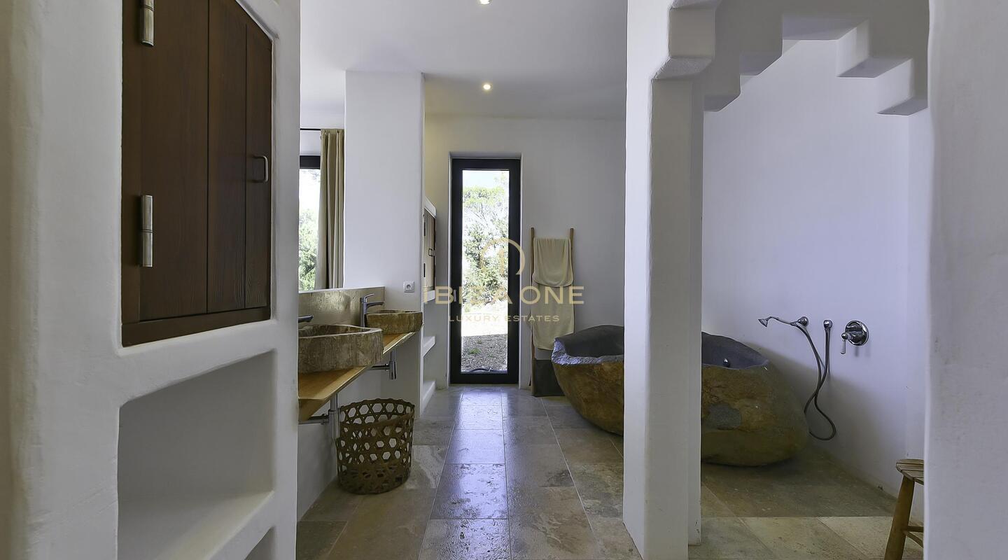 Neu gebaute Luxusvilla im Blakstad-Stil mit Meerblick in der Nähe zu verkaufen, Ibiza - Neu gebaute Luxusvilla im Blakstad-Stil mit Meerblick in der Nähe zu vermieten, Ibiza
