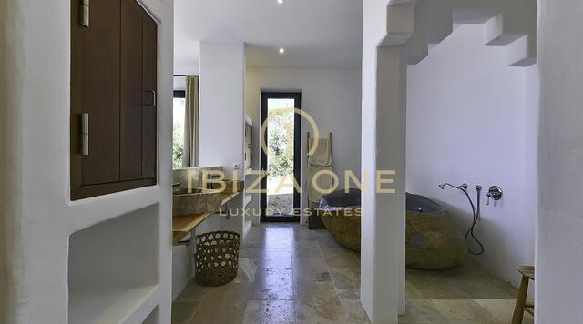Villa di lusso di nuova costruzione in stile Blakstad con vista mare ravvicinata in vendita, Ibiza - Villa di lusso di nuova costruzione in stile Blakstad con vista mare ravvicinata in affitto, Ibiza