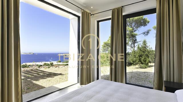 Villa de lujo de nueva construcción estilo Blakstad con vistas cercanas al mar en venta, Ibiza - Villa de lujo de nueva construcción estilo Blakstad con vistas cercanas al mar en alquiler, Ibiza
