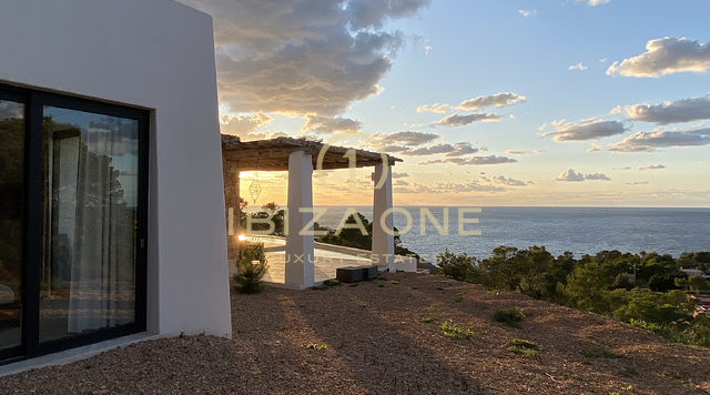 Nieuw gebouwde luxe villa in Blakstad-stijl met direct uitzicht op zee te koop, Ibiza - Nieuw gebouwde luxe villa in Blakstad-stijl met direct uitzicht op zee te huur, Ibiza