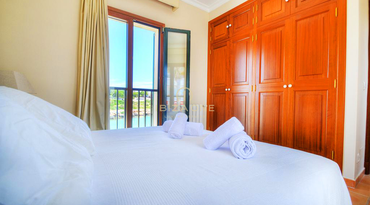 Beautiful luxury first line villa in Mallorcan style right on the beach with rental license for sale, Ibiza - Beautiful luxury first line villa in Mallorcan style right on the beach with rental license for rent, Ibiza