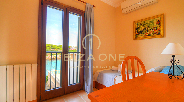 Bellissima villa di lusso in prima linea in stile maiorchino, direttamente sulla spiaggia, con licenza di affitto, in vendita, Ibiza - Bellissima villa di lusso in prima linea in stile maiorchino, direttamente sulla spiaggia, con licenza di affitto, in affitto, Ibiza