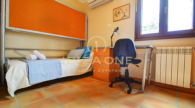 Beautiful luxury first line villa in Mallorcan style right on the beach with rental license for sale, Ibiza - Beautiful luxury first line villa in Mallorcan style right on the beach with rental license for rent, Ibiza