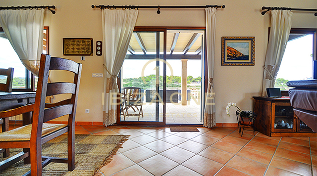 Bellissima villa di lusso in prima linea in stile maiorchino, direttamente sulla spiaggia, con licenza di affitto, in vendita, Ibiza - Bellissima villa di lusso in prima linea in stile maiorchino, direttamente sulla spiaggia, con licenza di affitto, in affitto, Ibiza