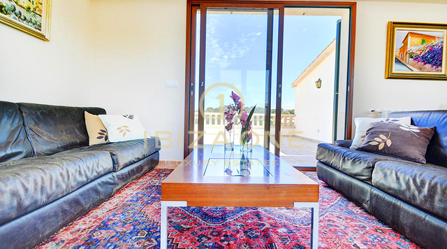Preciosa villa de lujo en primera línea de estilo mallorquín justo en la playa con licencia de alquiler en venta, Ibiza - Preciosa villa de lujo en primera línea de estilo mallorquín justo en la playa con licencia de alquiler en alquiler, Ibiza