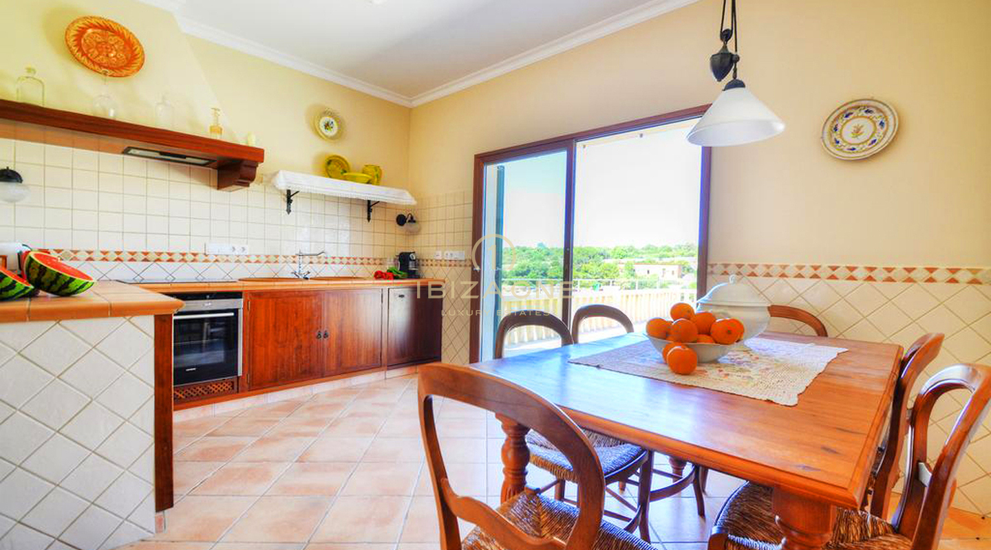 Bellissima villa di lusso in prima linea in stile maiorchino, direttamente sulla spiaggia, con licenza di affitto, in vendita, Ibiza - Bellissima villa di lusso in prima linea in stile maiorchino, direttamente sulla spiaggia, con licenza di affitto, in affitto, Ibiza