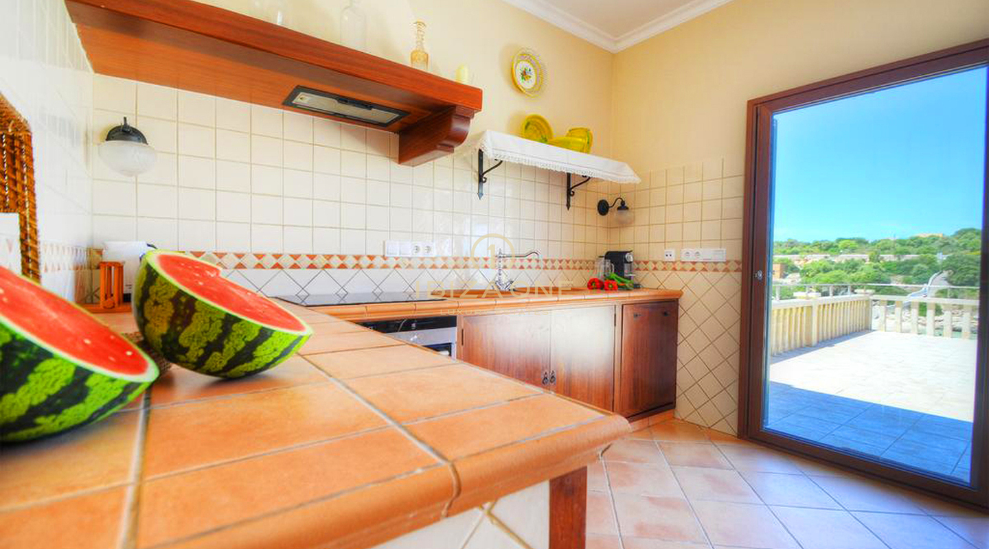 Beautiful luxury first line villa in Mallorcan style right on the beach with rental license for sale, Ibiza - Beautiful luxury first line villa in Mallorcan style right on the beach with rental license for rent, Ibiza