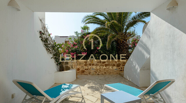Bella casa a schiera di lusso con vista mare e vicino alla spiaggia in vendita, Ibiza - Bella casa a schiera di lusso con vista mare e vicino alla spiaggia in affitto, Ibiza