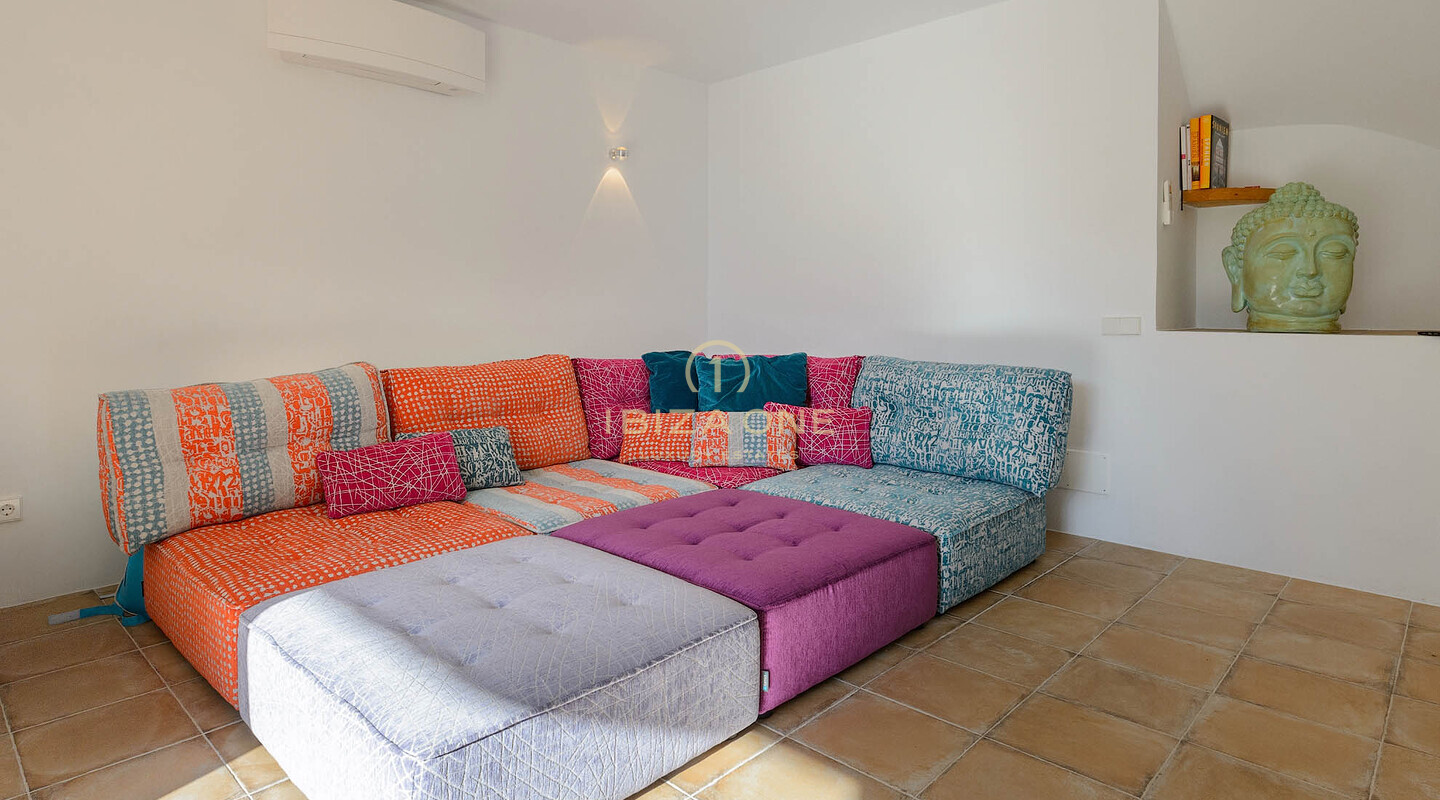 Schönes Luxus-Stadthaus mit Meerblick und in Strandnähe zu verkaufen, Ibiza - Schönes Luxus-Stadthaus mit Meerblick und in Strandnähe zu vermieten, Ibiza