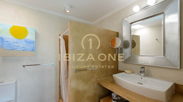 Belle maison de ville de luxe avec vue sur la mer et proche de la plage à vendre, Ibiza - Belle maison de ville de luxe avec vue sur la mer et proche de la plage à louer, Ibiza