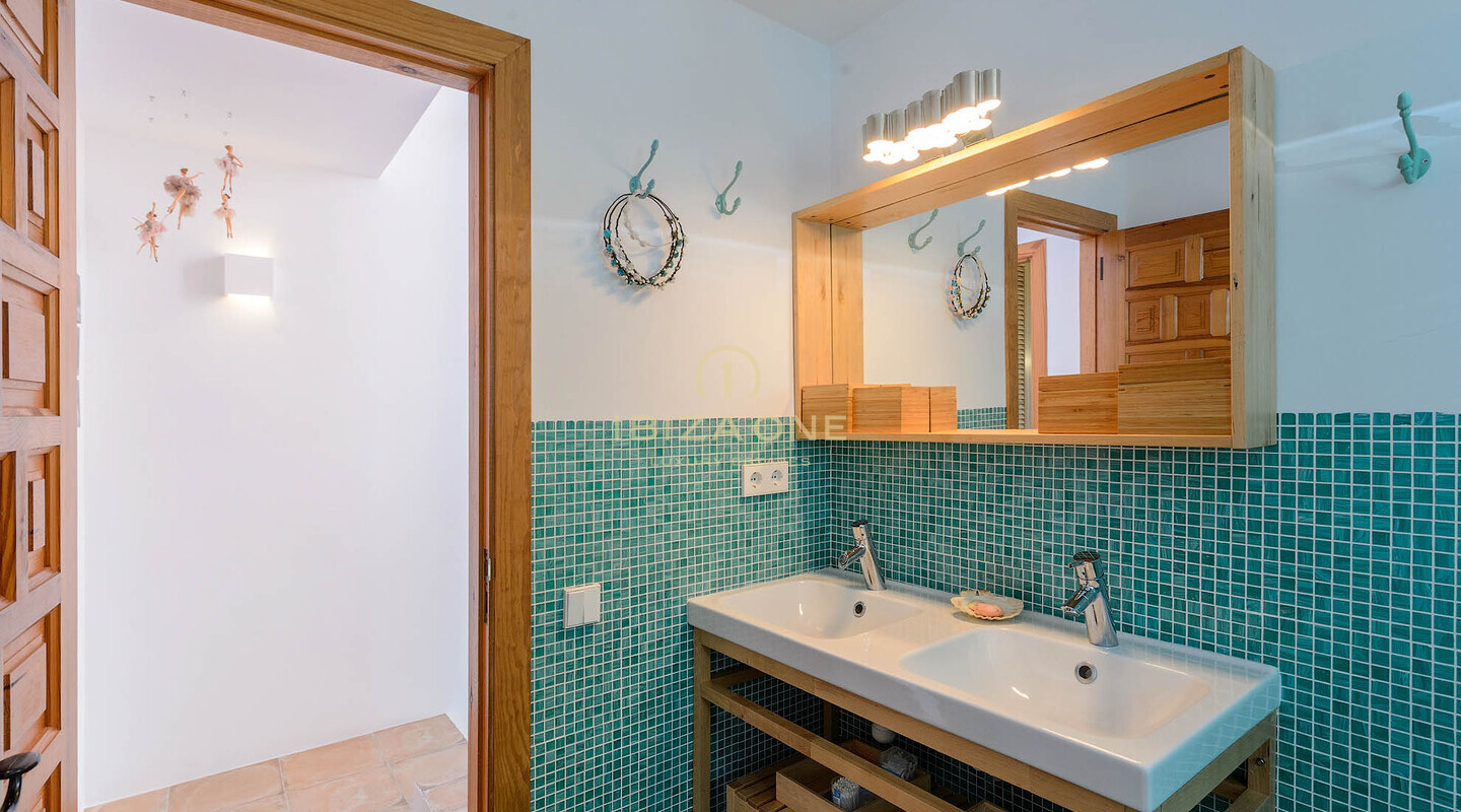 Bonita casa adosada de lujo con vistas al mar y cerca de la playa en venta, Ibiza - Bonita casa adosada de lujo con vistas al mar y cerca de la playa en alquiler, Ibiza