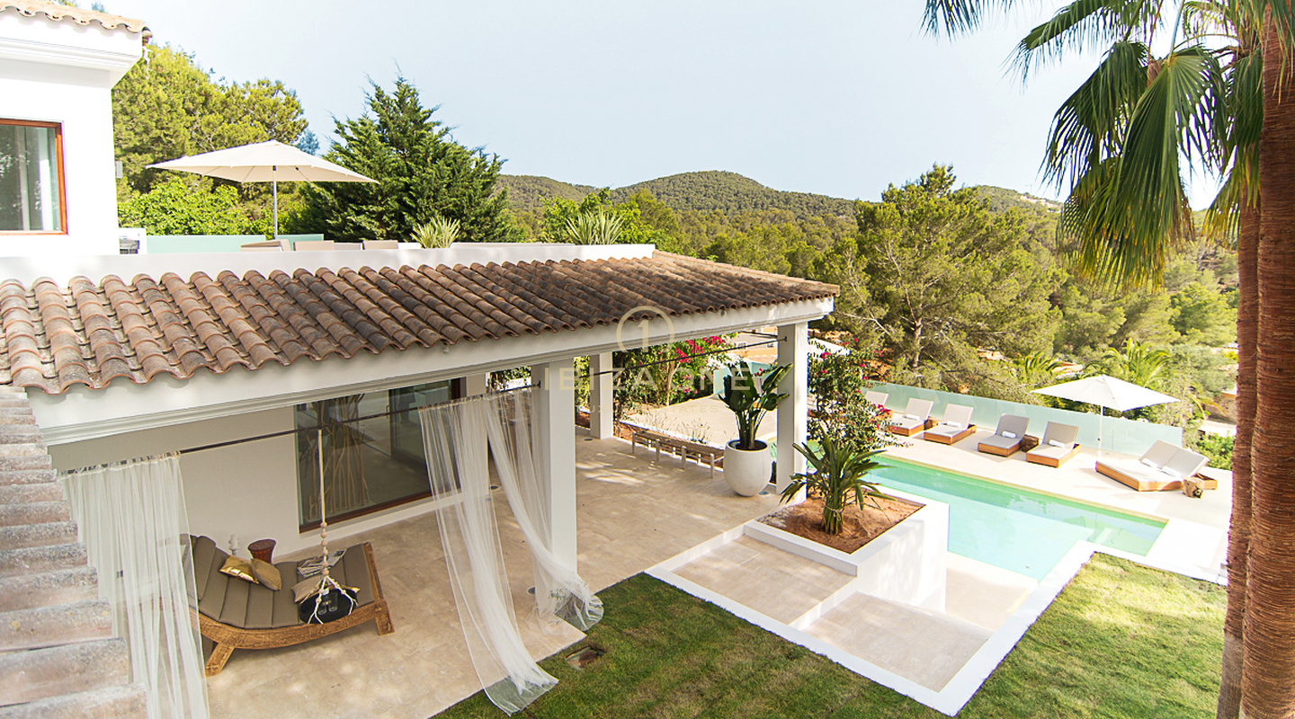 Villa di lusso con vista mare in stile mediterraneo a Can Furnet in vendita, Ibiza - Villa di lusso con vista mare in stile mediterraneo a Can Furnet in affitto, Ibiza