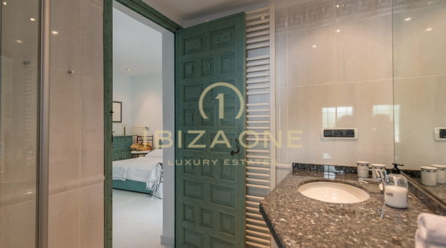 Luxe woning met zeezicht, toeristenvergunning en mooie tuin te koop, Ibiza - Luxe woning met zeezicht, toeristenvergunning en mooie tuin te huur, Ibiza