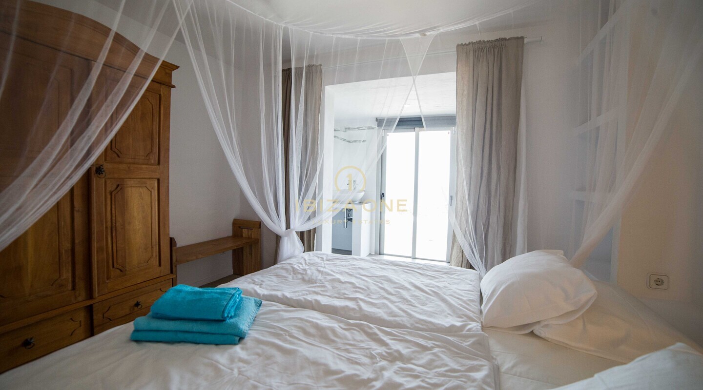 Villa de vacances de luxe avec vue sur Es Vedra, la mer et avec licence de location à vendre, Ibiza - Villa de vacances de luxe avec vue sur Es Vedra, la mer et avec licence de location à louer, Ibiza