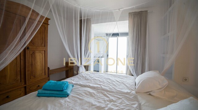 Villa de vacances de luxe avec vue sur Es Vedra, la mer et avec licence de location à vendre, Ibiza - Villa de vacances de luxe avec vue sur Es Vedra, la mer et avec licence de location à louer, Ibiza