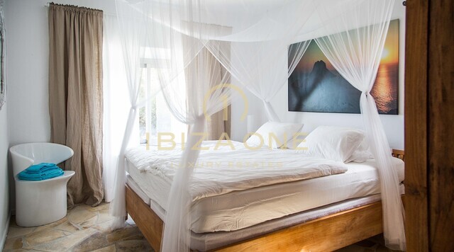 Villa de vacances de luxe avec vue sur Es Vedra, la mer et avec licence de location à vendre, Ibiza - Villa de vacances de luxe avec vue sur Es Vedra, la mer et avec licence de location à louer, Ibiza