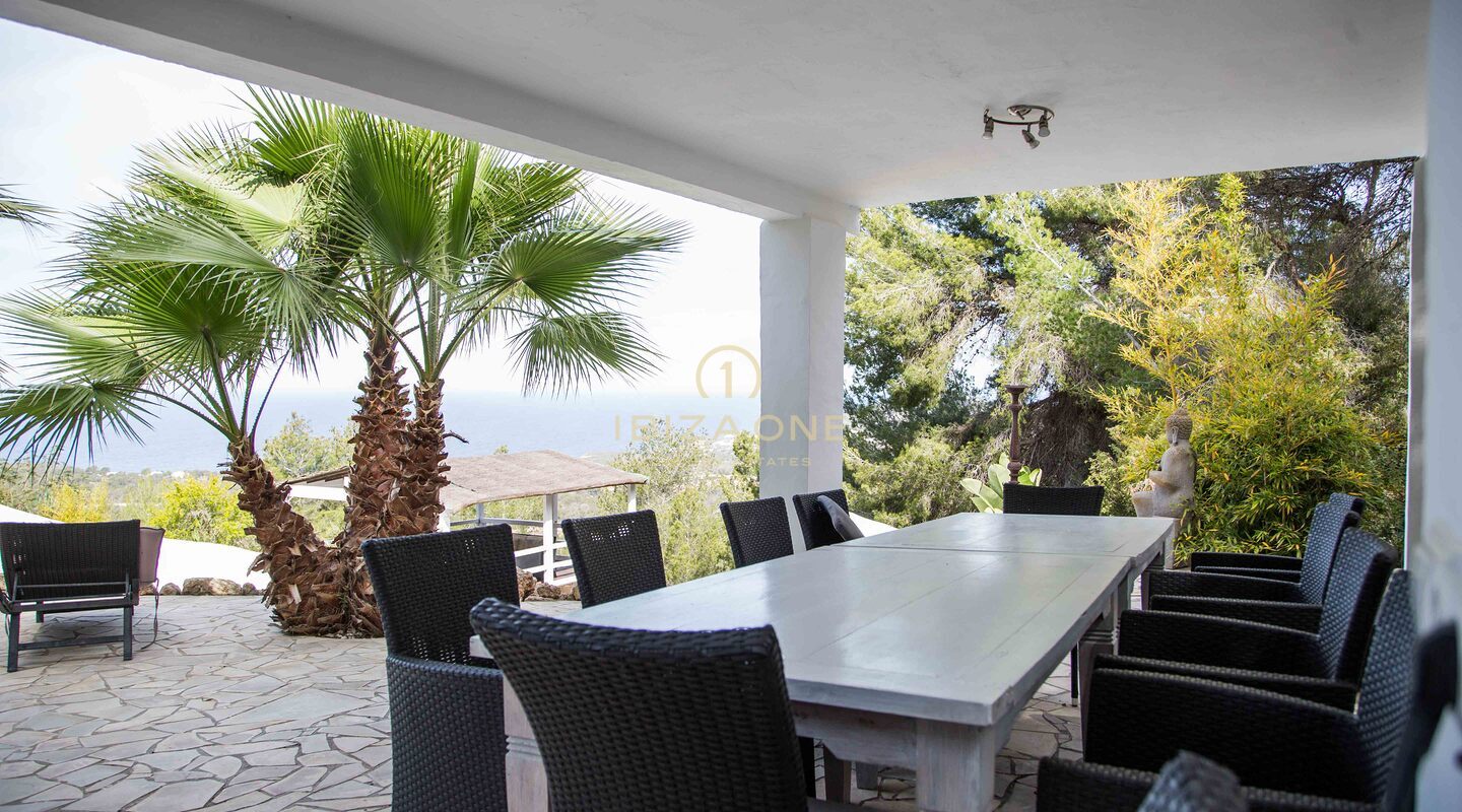 Luxuriöse Ferienvilla mit Blick auf Es Vedra, das Meer und mit Vermietungslizenz zu verkaufen, Ibiza - Luxuriöse Ferienvilla mit Blick auf Es Vedra, das Meer und mit Vermietungslizenz zu vermieten, Ibiza
