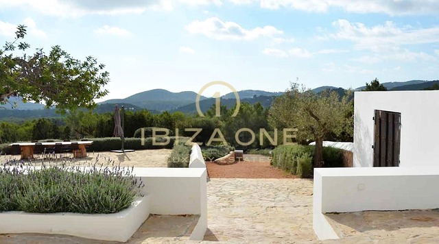 Großzügiges Luxusanwesen mit Meerblick, 350 Olivenbäumen, Gästeapartment zu verkaufen, Ibiza - Großzügiges Luxusanwesen mit Meerblick, 350 Olivenbäumen, Gästeapartment zu vermieten, Ibiza
