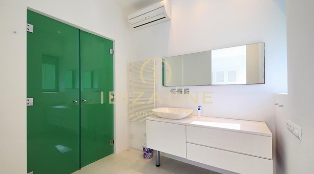 Großzügiges Luxusanwesen mit Meerblick, 350 Olivenbäumen, Gästeapartment zu verkaufen, Ibiza - Großzügiges Luxusanwesen mit Meerblick, 350 Olivenbäumen, Gästeapartment zu vermieten, Ibiza