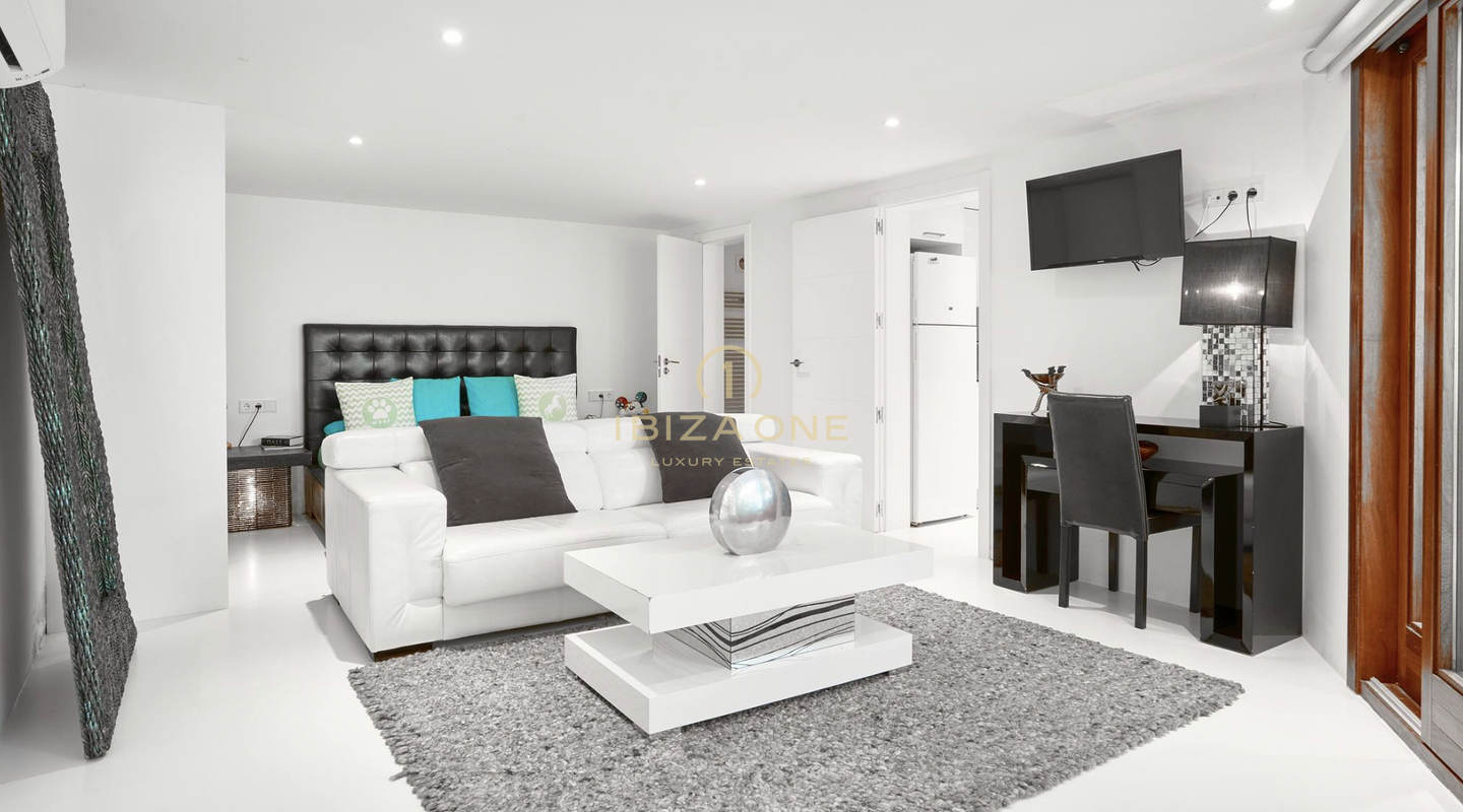 Luxe gerenoveerde finca op Ibiza, vlakbij Ibiza-stad en golfbaan te koop, Ibiza - Luxe gerenoveerde finca op Ibiza, vlakbij Ibiza-stad en golfbaan te huur, Ibiza