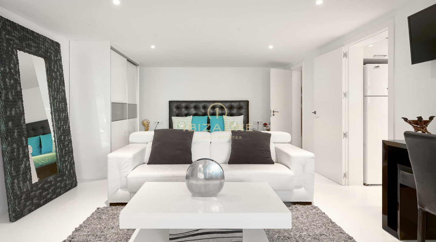 Finca de luxe rénovée à Ibiza, près de la ville d'Ibiza et du golf à vendre, Ibiza - Finca de luxe rénovée à Ibiza, près de la ville d'Ibiza et du golf à louer, Ibiza