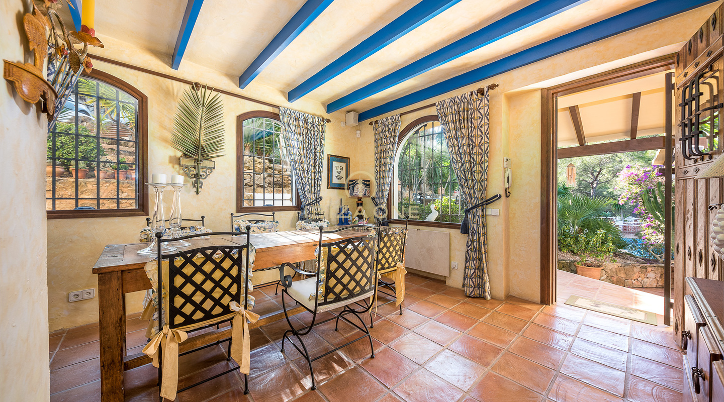 Splendida villa di lusso in stile rustico con dependance e vista mare in vendita, Ibiza - Splendida villa di lusso in stile rustico con dependance e vista mare in affitto, Ibiza