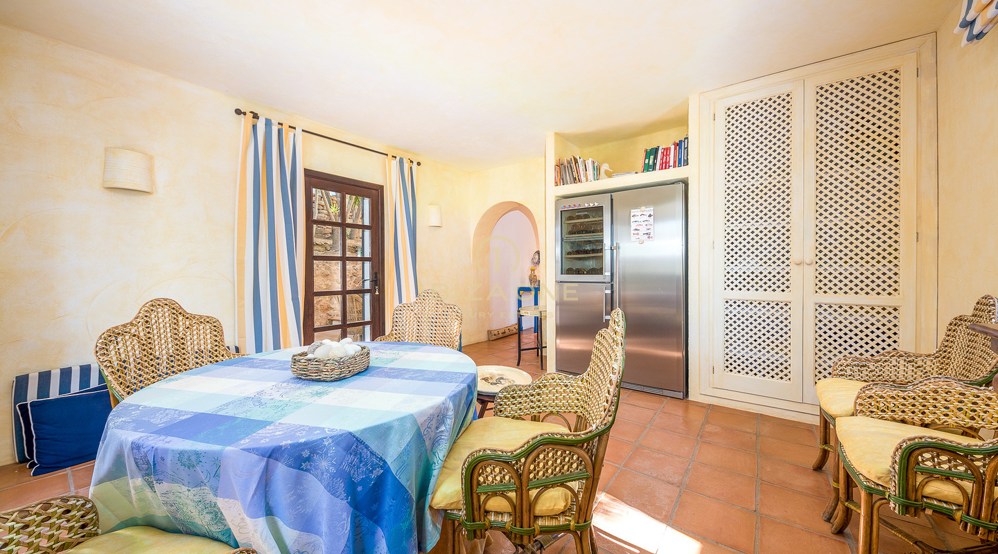 Splendida villa di lusso in stile rustico con dependance e vista mare in vendita, Ibiza - Splendida villa di lusso in stile rustico con dependance e vista mare in affitto, Ibiza