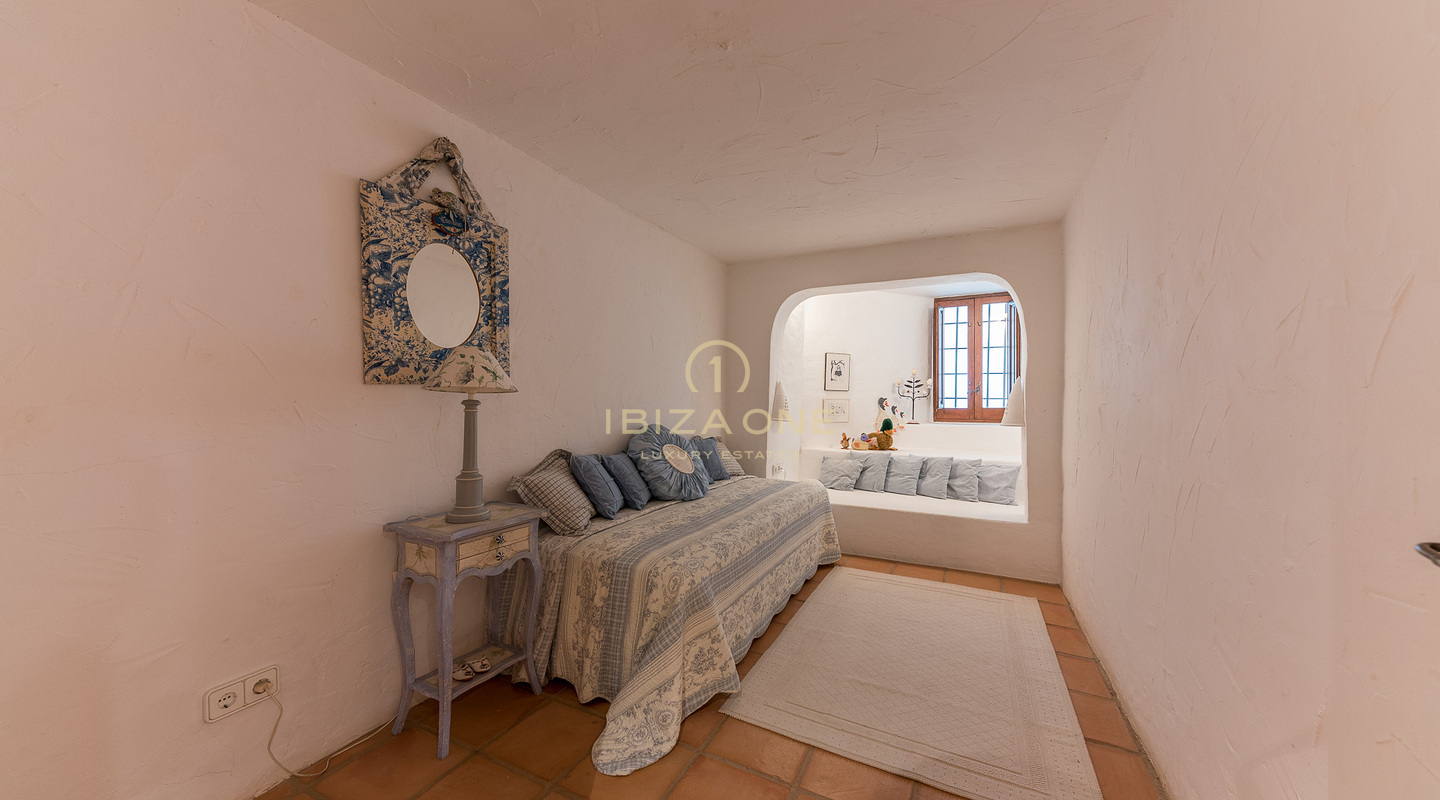 Splendida villa di lusso in stile rustico con dependance e vista mare in vendita, Ibiza - Splendida villa di lusso in stile rustico con dependance e vista mare in affitto, Ibiza
