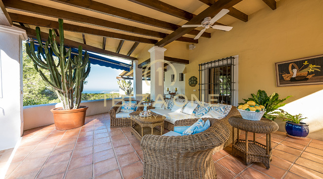 Wunderschöne Luxusvilla im Landhausstil mit Gästehaus und Meerblick zu verkaufen, Ibiza - Wunderschöne Luxusvilla im Landhausstil mit Gästehaus und Meerblick zu vermieten, Ibiza