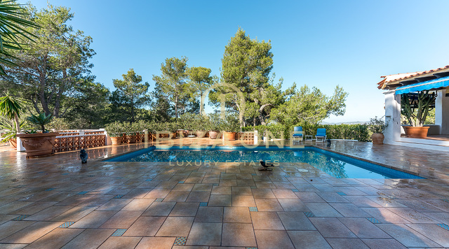Preciosa villa de lujo de estilo rural con casa de invitados y vistas al mar en venta, Ibiza - Preciosa villa de lujo de estilo rural con casa de invitados y vistas al mar en alquiler, Ibiza