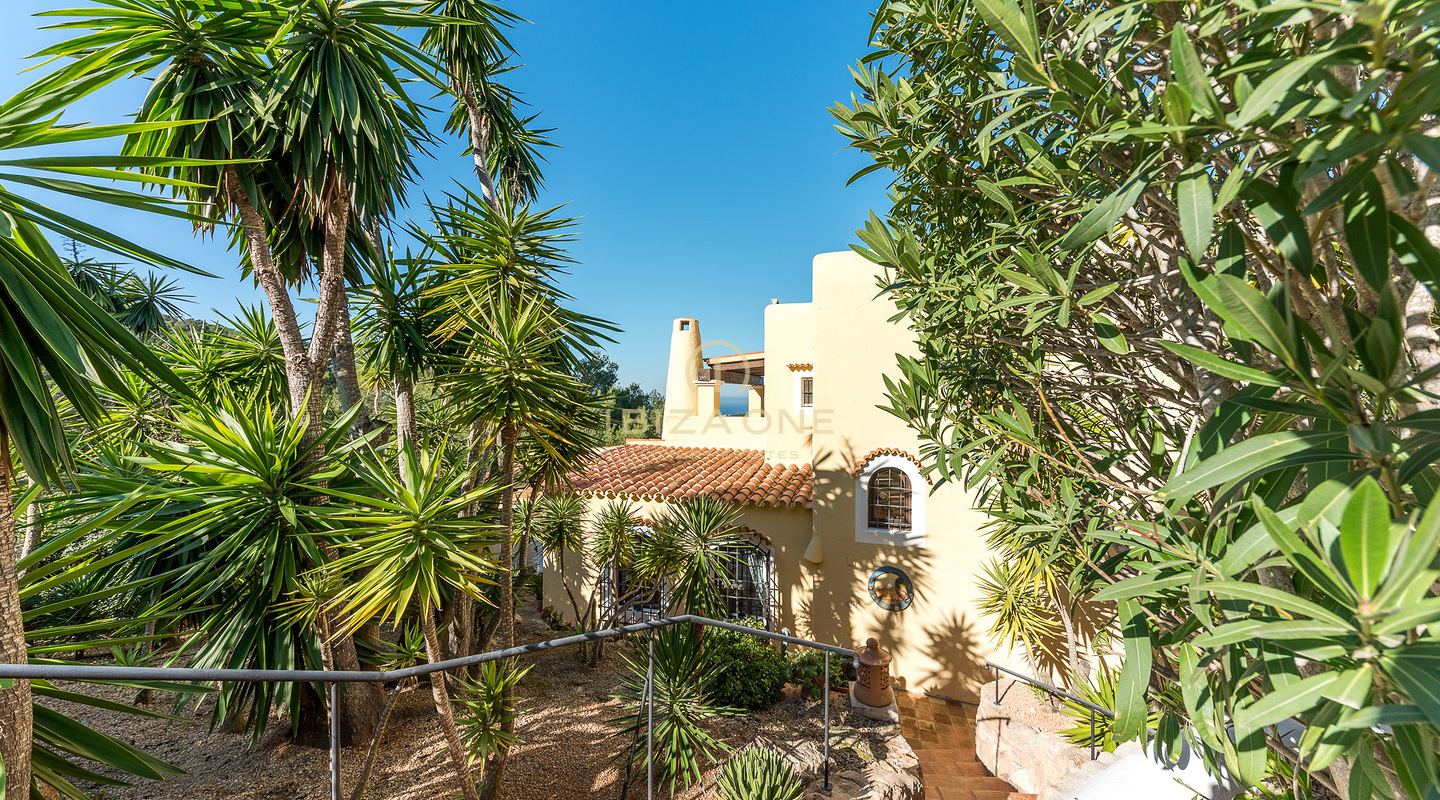Splendida villa di lusso in stile rustico con dependance e vista mare in vendita, Ibiza - Splendida villa di lusso in stile rustico con dependance e vista mare in affitto, Ibiza