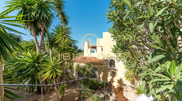 Belle villa de luxe de style campagnard avec maison d'hôtes et vue sur la mer à vendre, Ibiza - Belle villa de luxe de style campagnard avec maison d'hôtes et vue sur la mer à louer, Ibiza