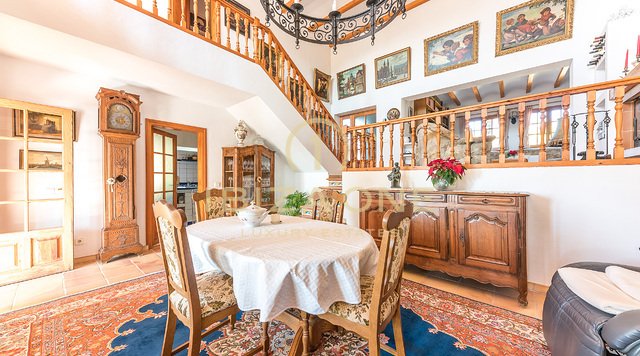 Mediterrane Luxus Villa mit 11 Schlafzimmern in der Nähe von Ibiza Stadt zum Verkauf