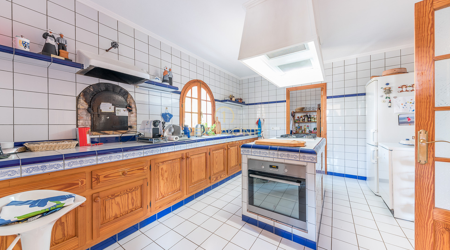 Mediterrane Luxus Villa mit 11 Schlafzimmern in der Nähe von Ibiza Stadt zum Verkauf